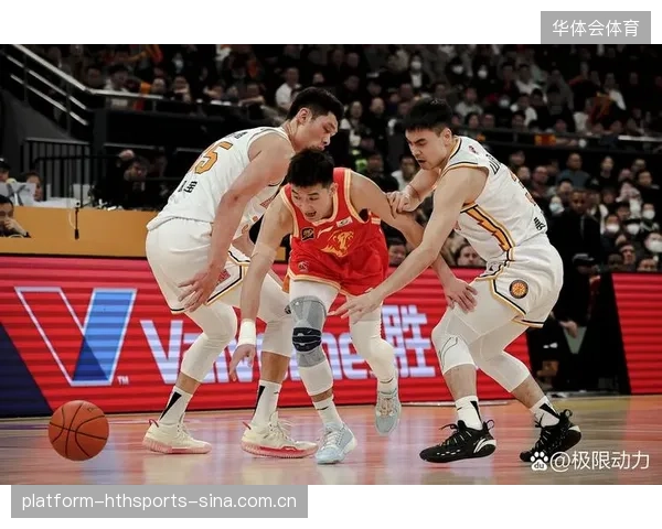 CBA赛场传奇：连续两次关键防守锁定胜局的精彩瞬间